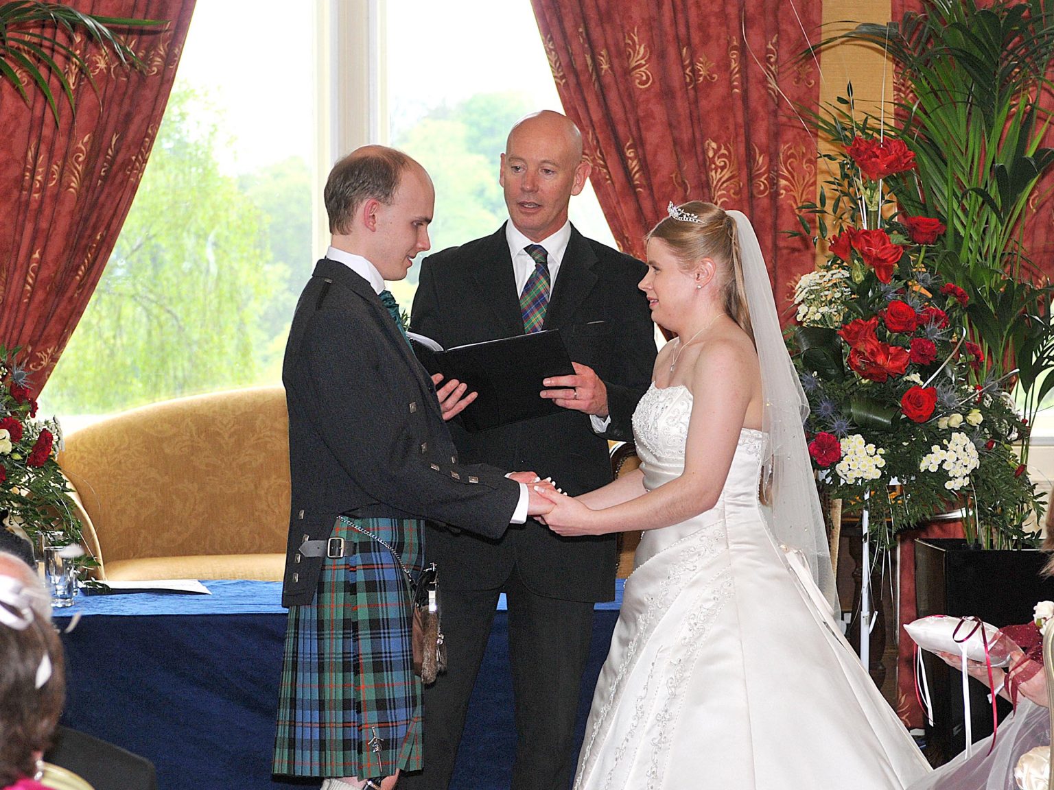 Vicky & Robbie's wedding at Dunblane Hydro - Tim Maguire